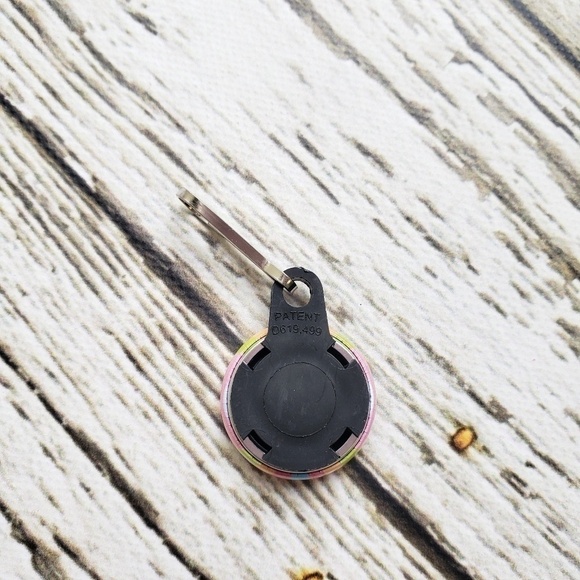 HELLO Kitty Zipper Charms Set of 5 - Picture 2 of 3